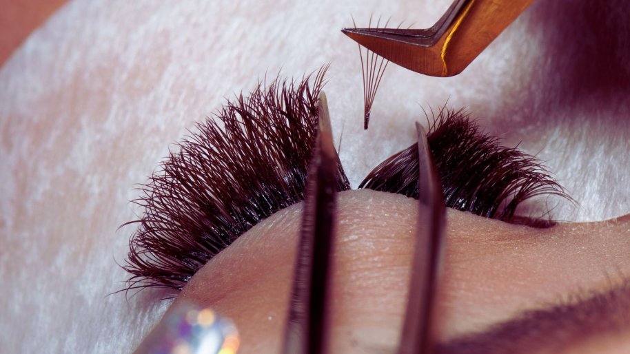 Answering Frequently Asked Questions on Eyelash Extensions